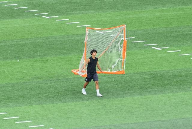 中场球员对 中场球员对