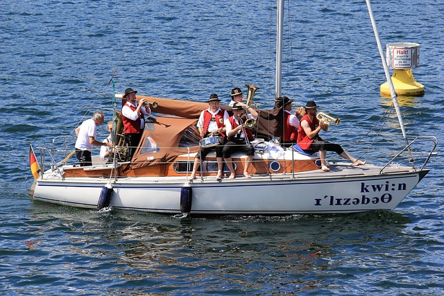 罚球+封盖！詹姆斯锁定胜利，湖人力克火箭，两人12记三分成奇兵.